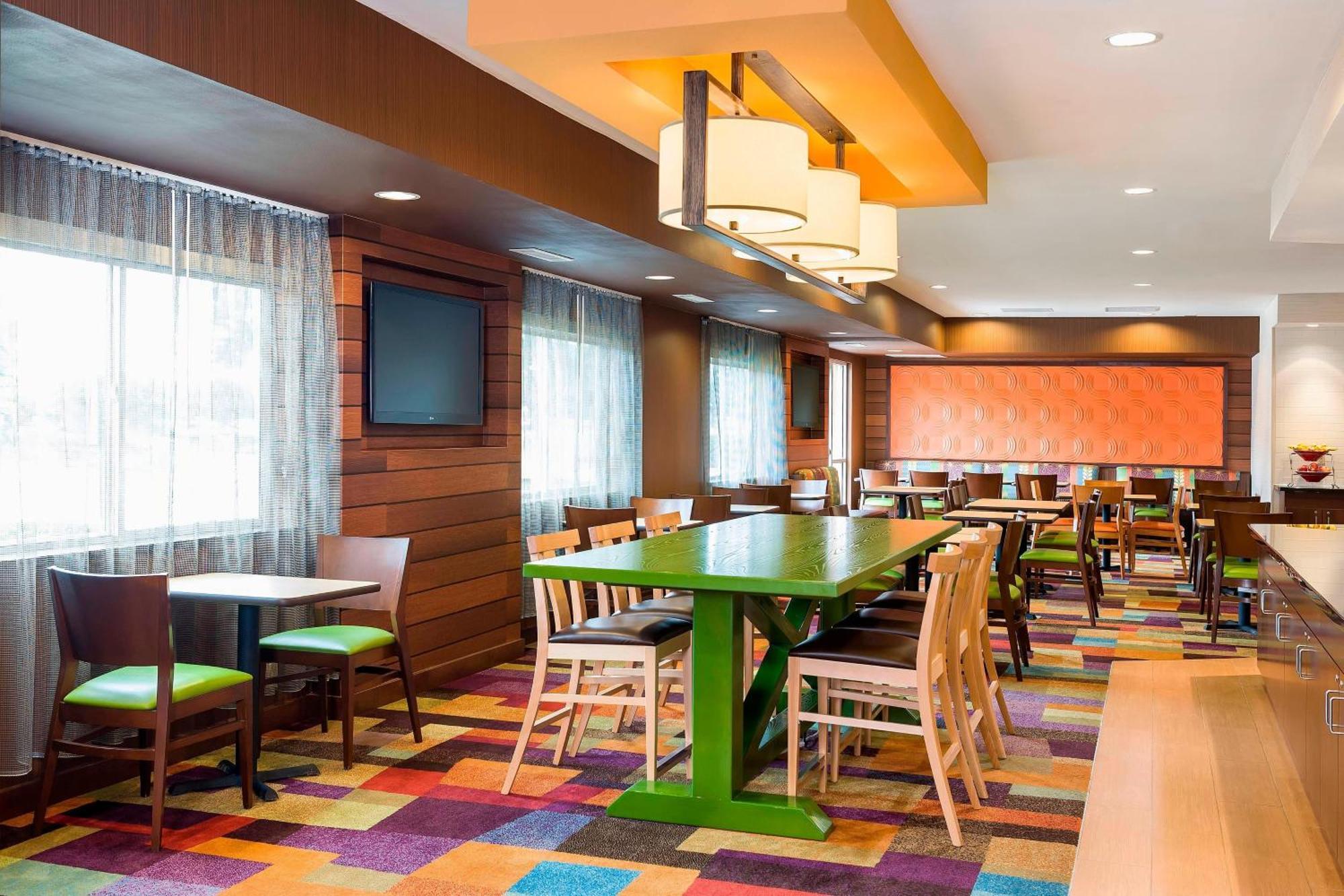Fairfield Inn & Suites Dallas Park Central Exterior foto