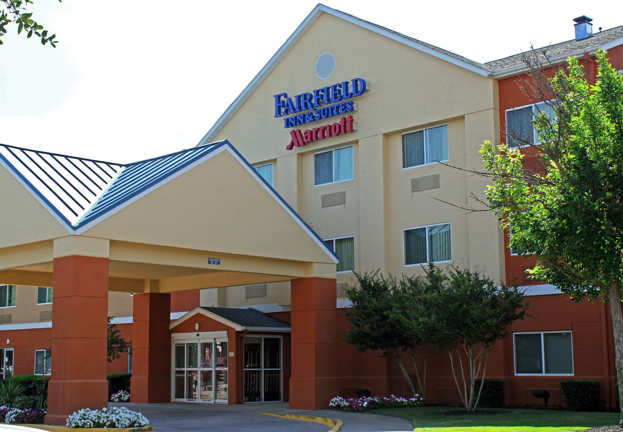 Fairfield Inn & Suites Dallas Park Central Exterior foto